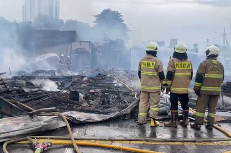 Tidak Ada Korban dalam Kebakaran di Simpang Matraman pada Senin Pagi