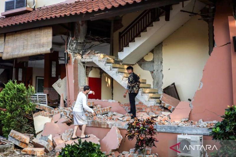Korban Gempa Dahsyat NTT Masih Terus Bertambah: 47 Tewas, Pengungsi 9 Ribu Orang