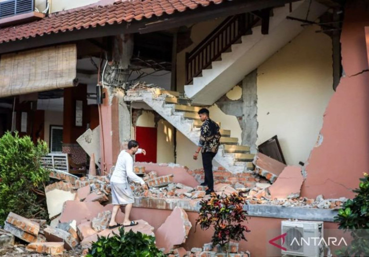Korban Gempa Dahsyat NTT Masih Terus Bertambah: 47 Tewas, Pengungsi 9 Ribu Orang