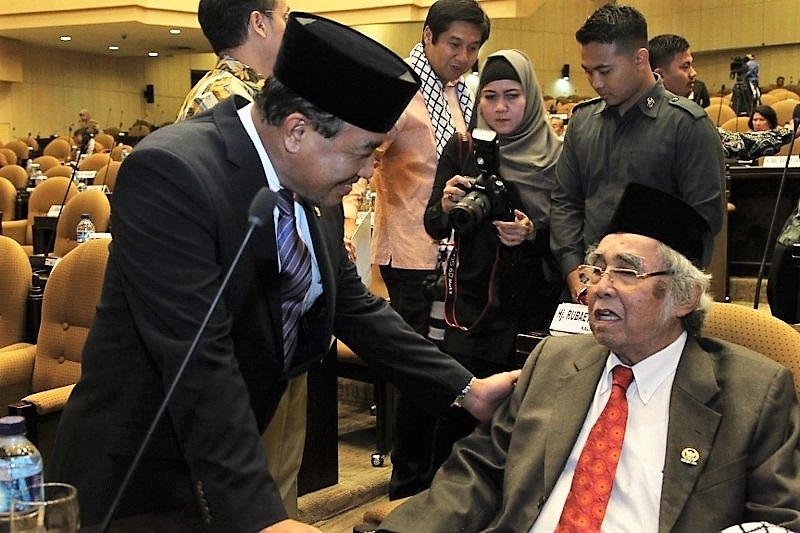 Politikus Senior Sabam Sirait Meninggal Dunia