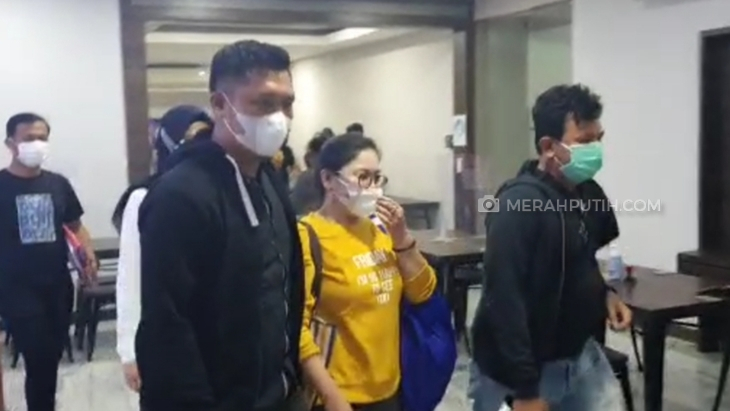 Tak Ditahan, Lois Owien Tetap Tersangka