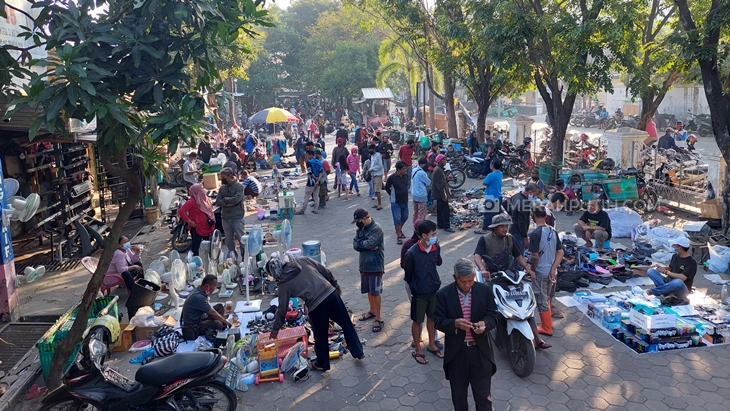 Kembali Dibuka Gibran, 14 Pasar Non-Esensial Kembali Bergeliat
