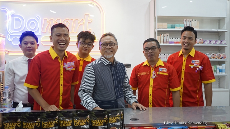Zulhas Resmikan Domart di Malaysia, 100 Persen Jual Produk Indonesia