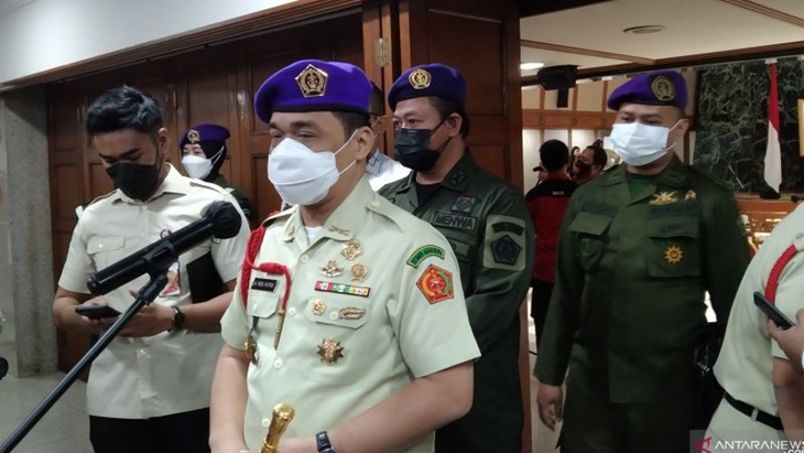 Wakil Gubernur DKI Jakarta Ahmad Riza Patria saat konferensi pers terkait leveling PPKM. (ANTARA/Dewa Ketut Sudiarta Wiguna/rst)