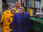 Keluarga Jokowi Pesan Puluhan Kemeja Batik Dengan Motif Salam Jempol