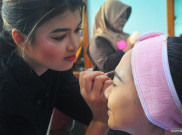 Warna Lembut Seperti Peach Bisa Jadi Pilihan Make-up di Saat Puasa