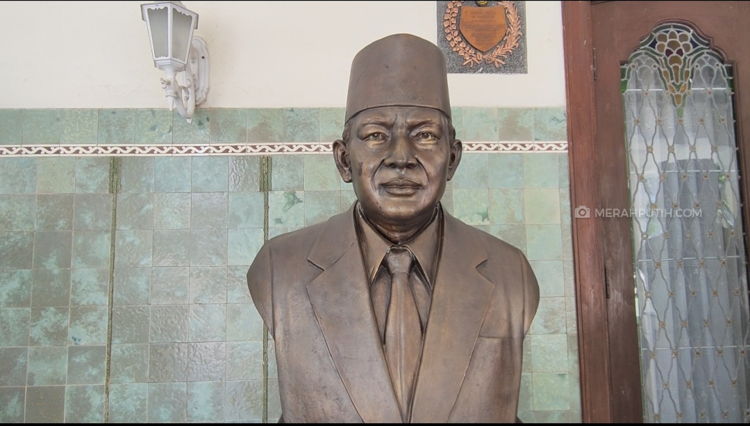 Masih Ada Patung Soeharto di Rumah Dinas Gibran