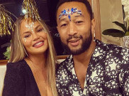 John Legend Terima Grammy dari Dapurnya