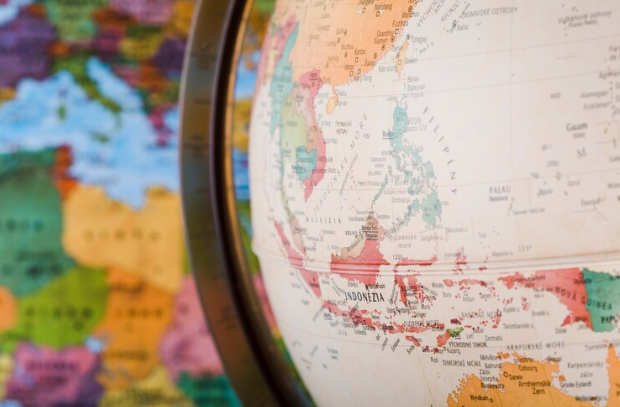 Keuntungan dan Kerugian Letak Geografis Indonesia