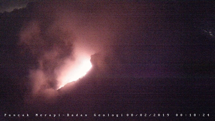 Guguran Gunung Merapi Jumat (8/2) periode 00.00-06.00 WIB (@BPPTKG)