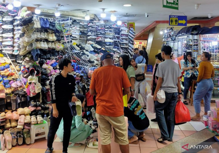 Disebut Pusat Bajakan Oleh Amerika, Pengunjung Mangga Dua Banyak Pilih Barang Lokal Juga