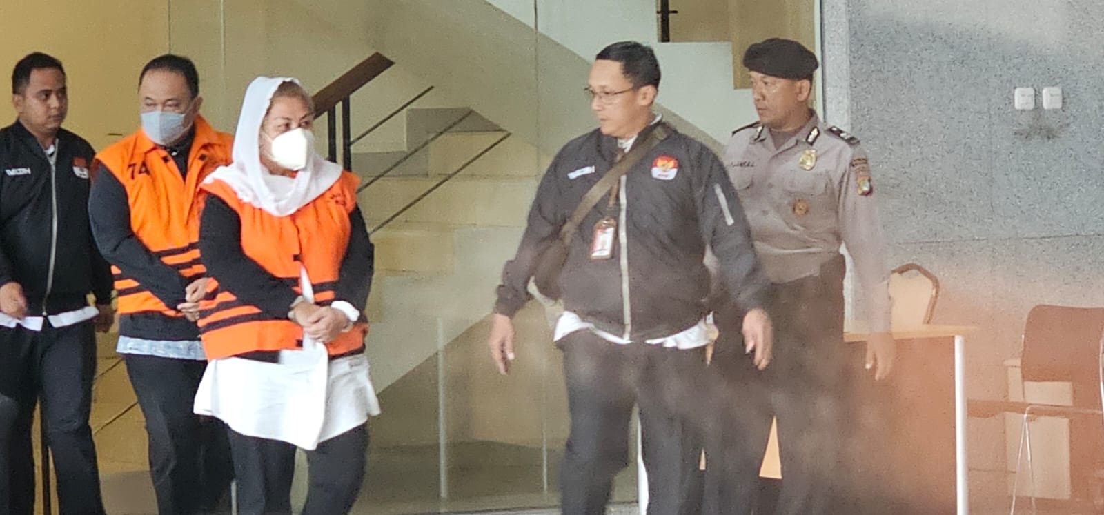 Wali Kota Semarang Mbak Ita dan Suaminya Alwin Basri Ditahan KPK, Diduga Terima Fee Pengadaan Meja Kursi Bagi SD