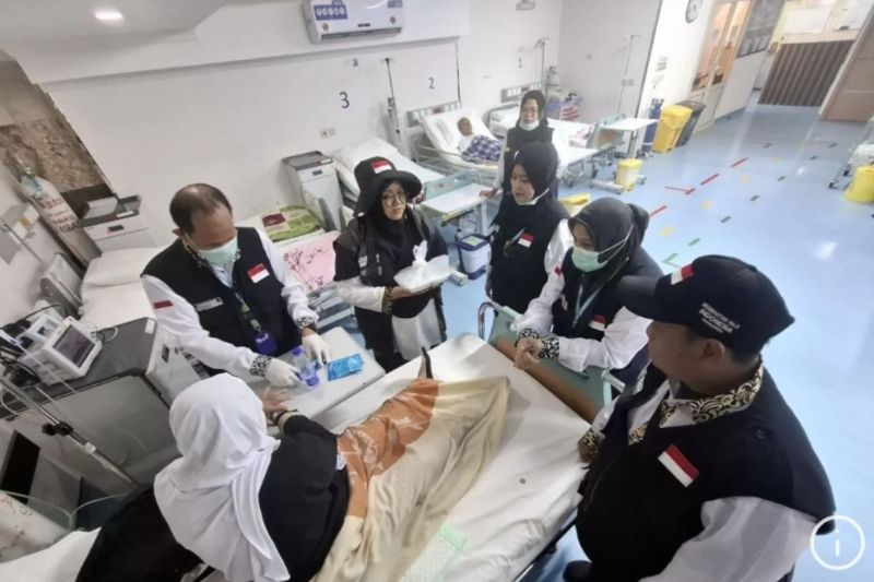Petugas Penyelenggara Ibadah Haji Jamin Layanan Kesehatan Jemaah Haji Lansia