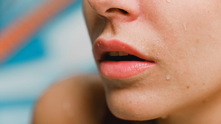 4 Cara Mudah Mendapatkan Bibir Merah nan Sehat