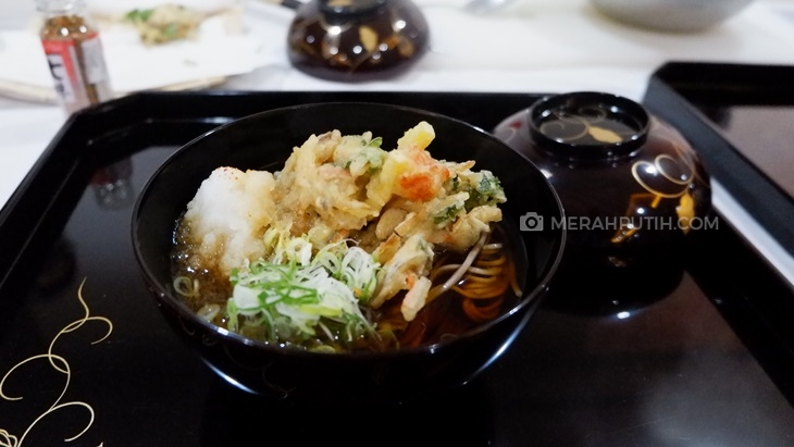 Makanan Jepang Bernama Soba, Mirip Udon Tapi Berbeda