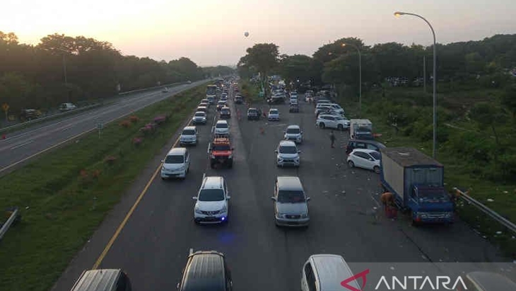 Trafik Tol Palikanci Sudah Tidak Imbang, One way dan Contraflow Arus Balik Diberlakukan