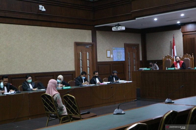 Mantan Kepala Sub Bagian Pemantauan dan Evaluasi II Biro Perencanaan Jaksa Agung Muda Pembinaan Kejaksaan Agung ,Pinangki Sirna Malasari, menghadiri sidang perdana dengan agenda pembacaan dakwaan di pengadilan Tindak Pidana Korupsi (Tipikor) Jakarta, Rabu (23/9). ANTARA/Desca Natalia