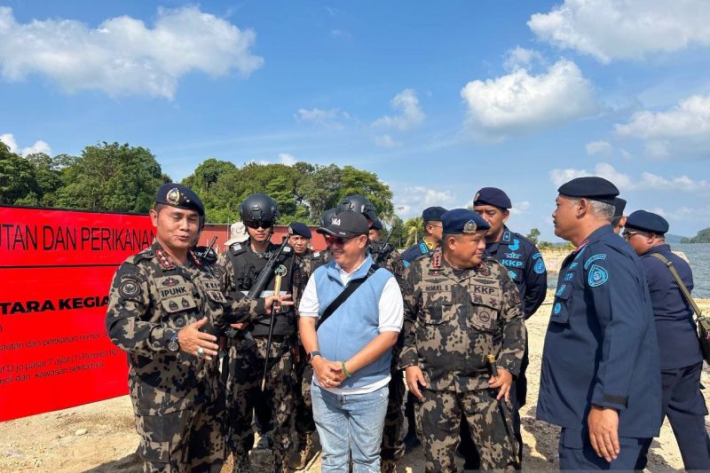 Langgar Izin PKKPRL, Proyek Reklamasi 2 Pulau di Batam Disegel KKP