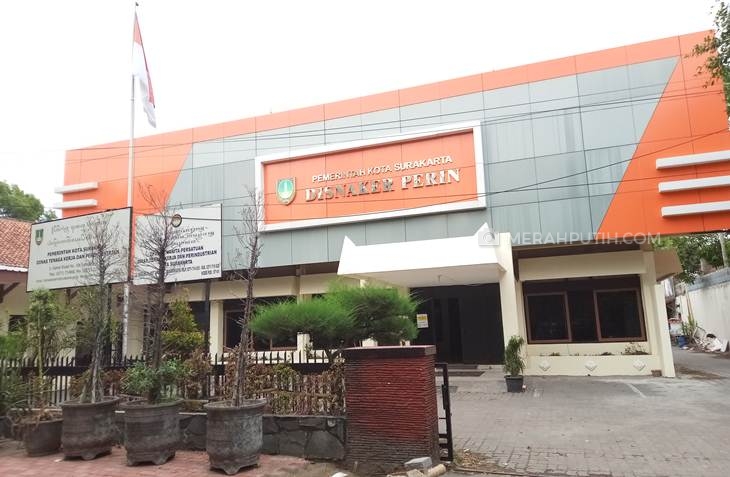 Kantor Dinas Tenaga Kerja dan Perindustrian (Disnakerperin) Solo, Jawa Temgah. (MP/Ismail)