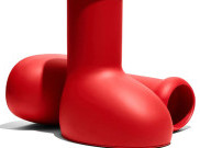 Big Red Boot Kontroversial dari MSCHF 