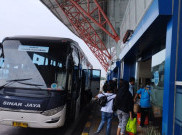 Tidak Laik Jalan, Belasan Bus di Terminal Pulo Gebang Dikandangkan