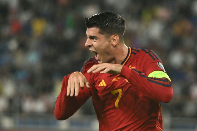 Di Luar Nalar! Striker Top Eropa Rela Turun Kasta Demi Proyek Ambisius Como?
