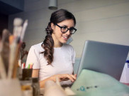 Ingin Buka Online Shop? Perancang Busana Indonesia Kasih Tips
