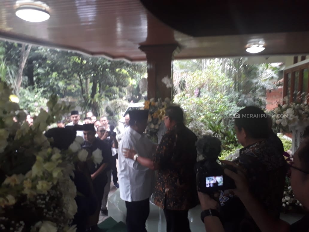Calon presiden Prabowo Subianto berkunjung ke kediaman Presiden RI ke-6 Susilo Bambang Yudhoyono (SBY) di Puri Cikeas, Bogor, Jawa Barat. Foto: MP/Ponco