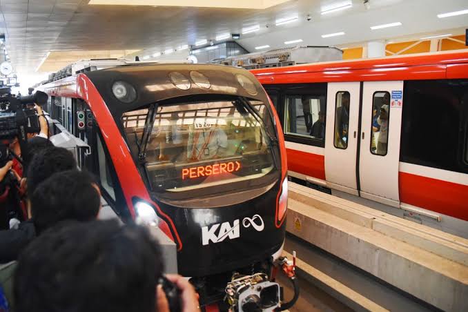Penumpang LRT Jabodebek Lampaui Target 127 Persen Saat Libur Panjang Waisak