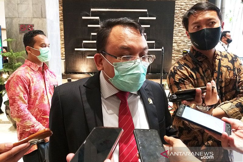 DPR Minta Permenaker No. 2/2022 Ditinjau Ulang