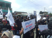 Bawa Spanduk Marsinah, Massa Eks Karyawan PT Sritex Demo Tuntut Pembayaran Pesangon