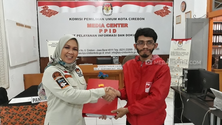 Lengkapi Berkas, PSI Kembali Datangi KPU Kota Cirebon