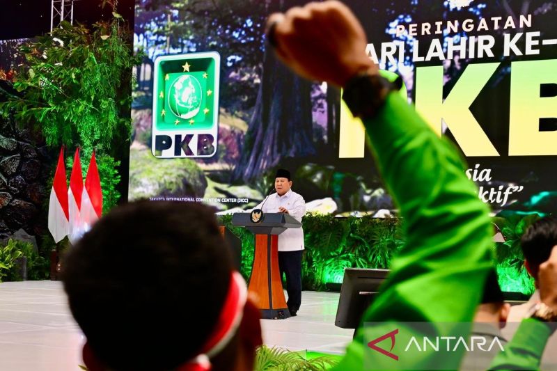 Reaksi Kesal Prabowo Ketika Stafnya Salah Sajikan Teh Bukan Kopi