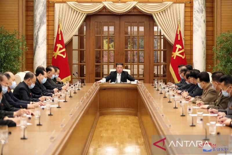 Korut Laporkan Wabah Pertama COVID-19, Kim Jong Un: Lockdown Total