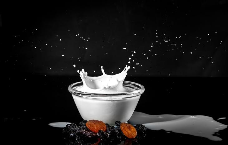 (Trivia 5) Susu dan yoghurt mampu meningkatkan proses pengelupasan dan mencerahkan kulit (Foto pexels george desipris)