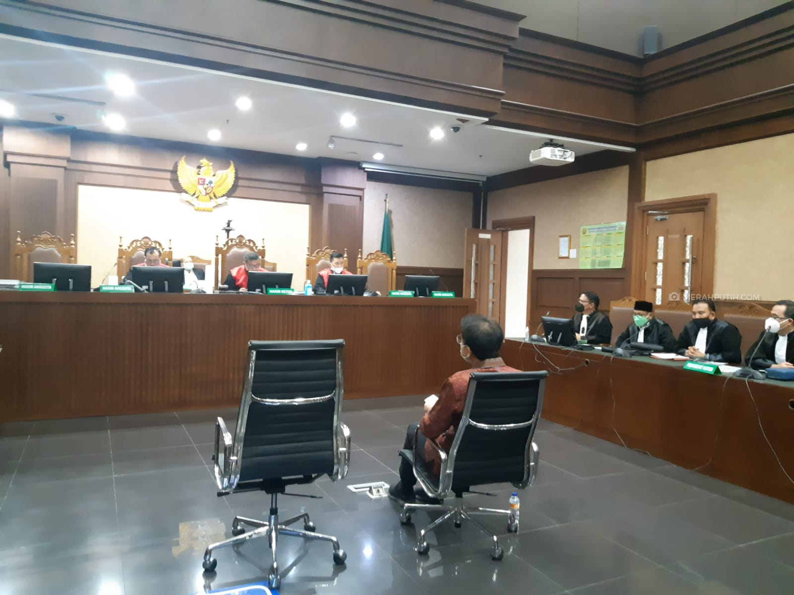 Azis Syamsuddin Didakwa Menyuap Eks Penyidik KPK Rp 3 Miliar dan 36 Ribu Dollar AS