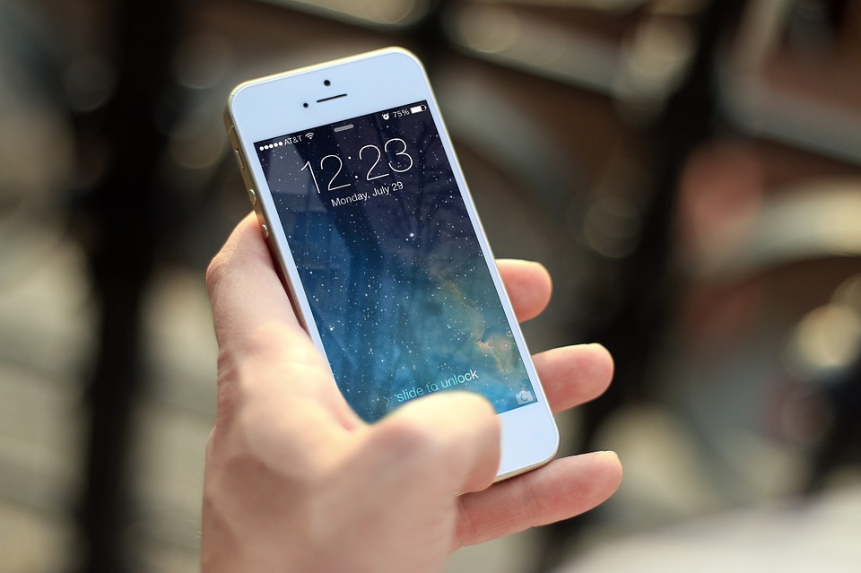 Sinyal telepon di Sumba Barat agak susah (Foto: Pixabay/JESHOOTScom)