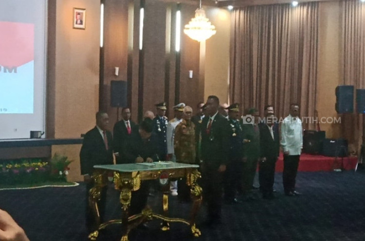  Prabowo Subianto Resmi Terima Jabatan Menteri Pertahanan dari Ryamizard