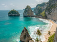 Main Hati Bersama Pasangan ke Pantai Romantis di Indonesia