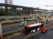 Melihat Pekerjaan Revitalisasi Halte Bus Transjakarta Semanggi