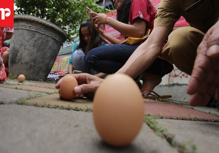 Telur Berdiri di Hari Twan Yang