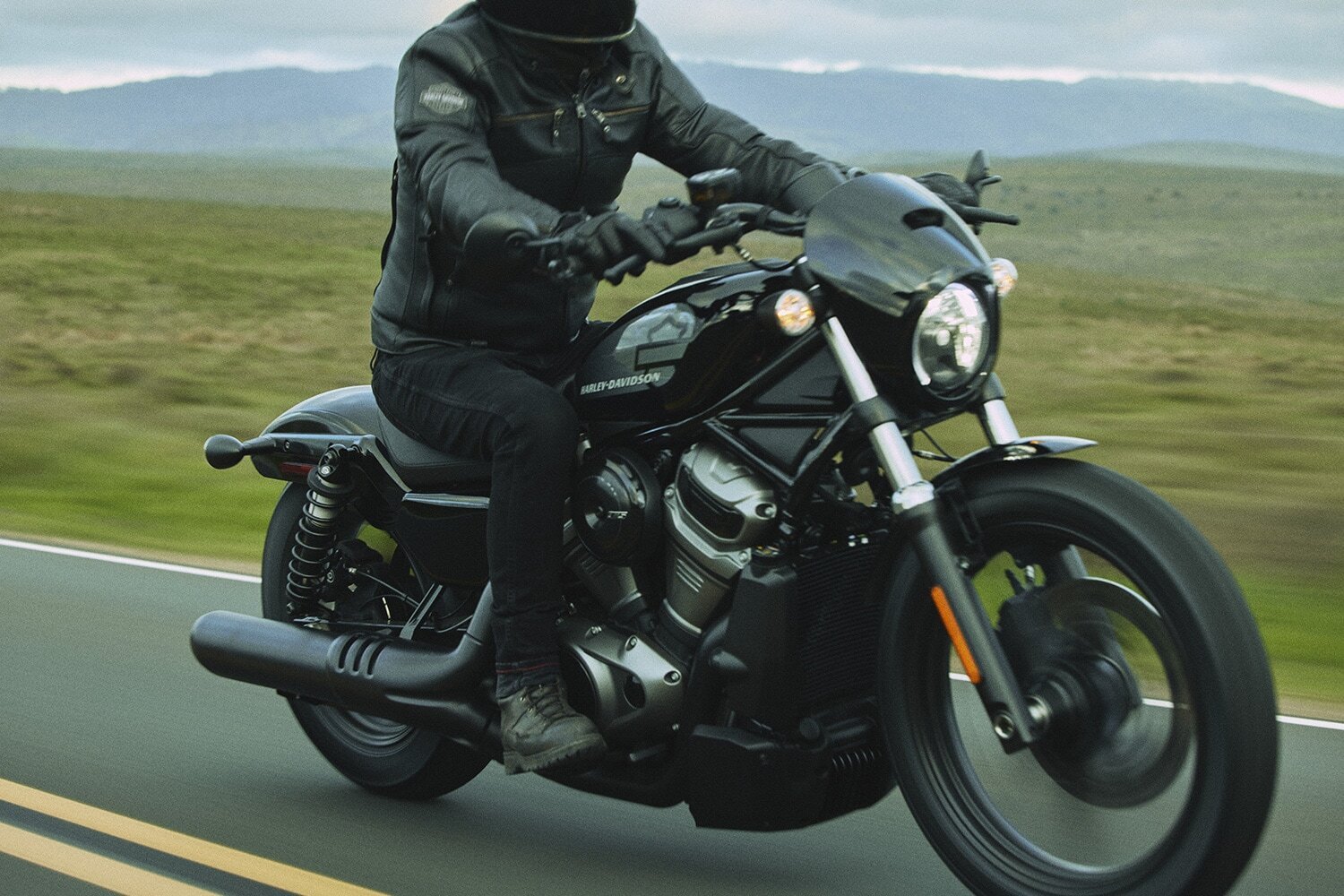 Harley-Davidson menggunakan teknologi LED dan spidometer analog. (Foto: Harley-Davidson)