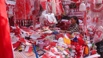 Berburu Pernak-pernik Merah Putih Jelang HUT Kemerdekaan RI ke-79