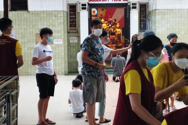 Ilustrasi warga pakai masker. (Foto: Antara)