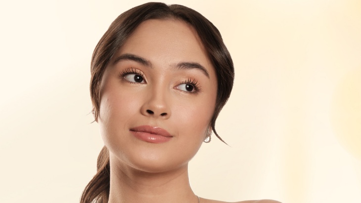 Caitlin Halderman Jadi 'Teman Spesial' untuk The Palace 