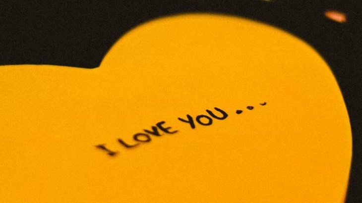 Butuh Waktu Satu Tahun untuk Bilang 'I Love You'?