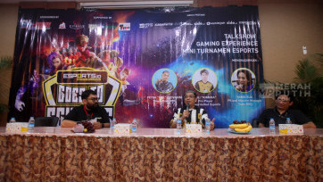 Keseruan Esports.id Goes To School Sambangi SMK 65 Jakarta 