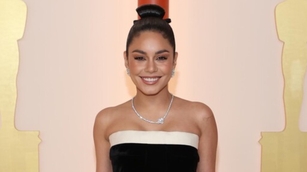 Vanessa Hudgens Umumkan Kehamilannya di Ajang Piala Oscar 2024