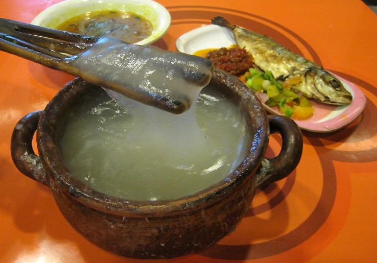 Nikmatnya Kelezatan di Setiap Suapan Bubur Papeda Khas Papua