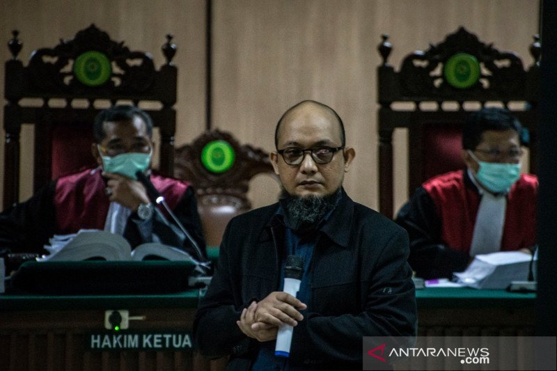 Novel: Kritik Bintang Emon Wajar, Proses Peradilan yang Keterlaluan